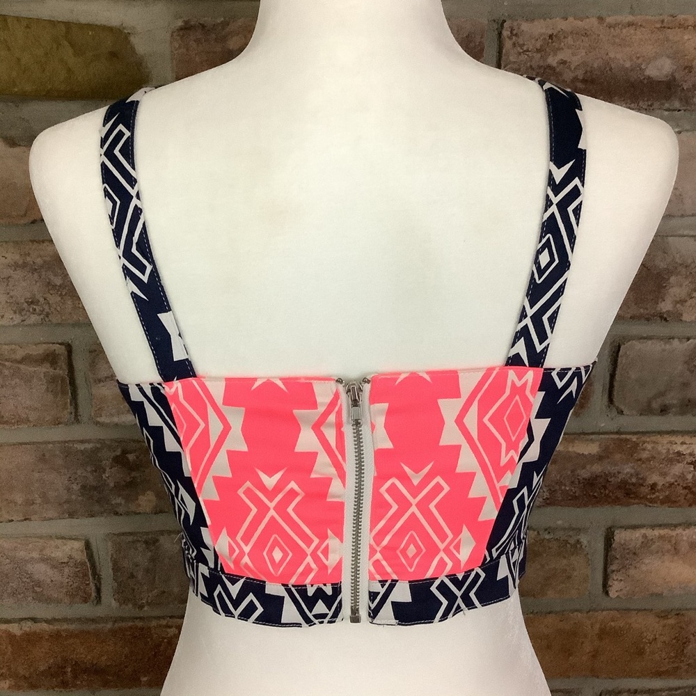 FLYING TOMATO Aztec Print Back Zip Crop Top SZ-S - Picture 2 of 11